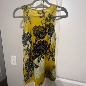 CAbi #286 Bali Floral Tank Top Yellow Flower Print Silk Blend Size Medium EUC
